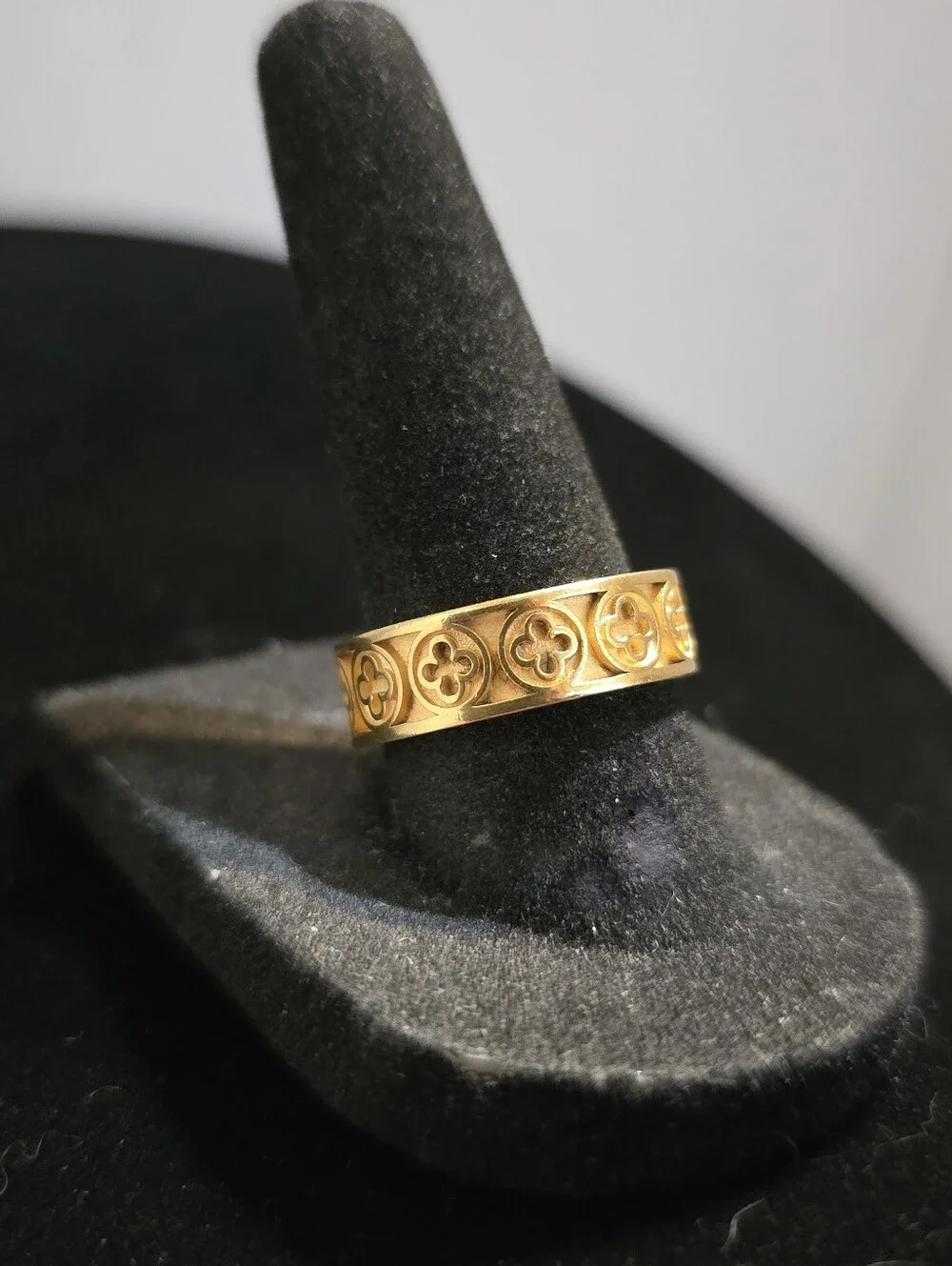 Humilis Gold Plated Sterling band ring with Palazzo Ducale quadrilob flower s7.5